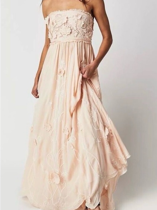 Free People Dresses & Skirts - Strapless Blush Lace-Appliqué Maxi Dress